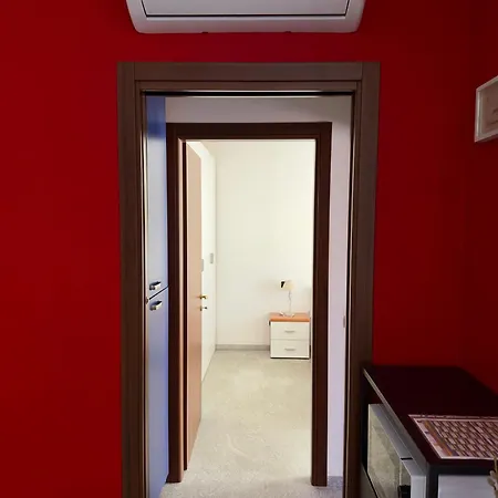 House Apartment *
